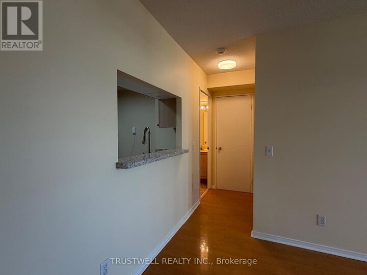 Property Photo: 238 Doris Avenue 902 ON M2N 6W1