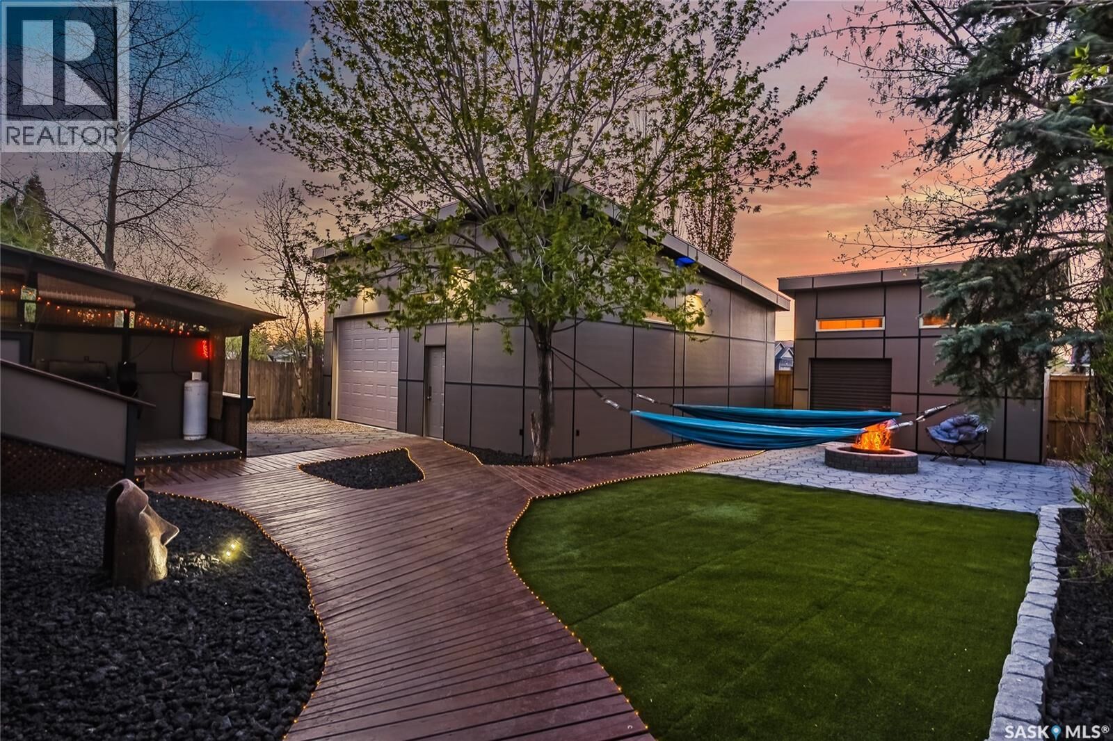Property Photo: 813 Derksen Place SK S0K 2T0