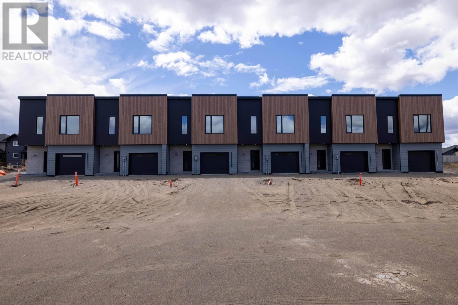 Property Photo:  834 Weiler Blvd  ON P7C 0A7 
