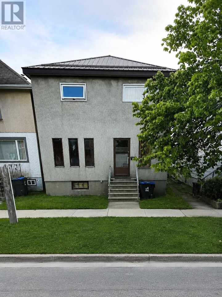 Property Photo:  326 Ogden St  ON P7C 2N3 