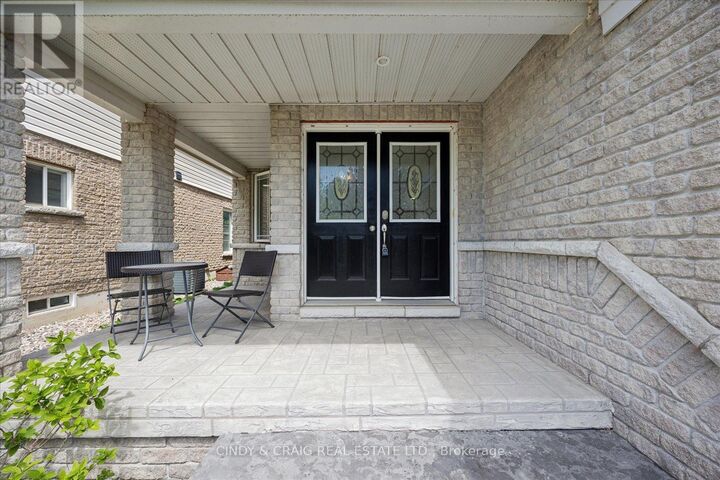 Property Photo: 121 Fenning Drive ON L1E 3H1
