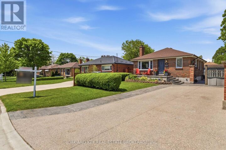 Property Photo: 169 Ellsworth Crescent ON N5W 1J5