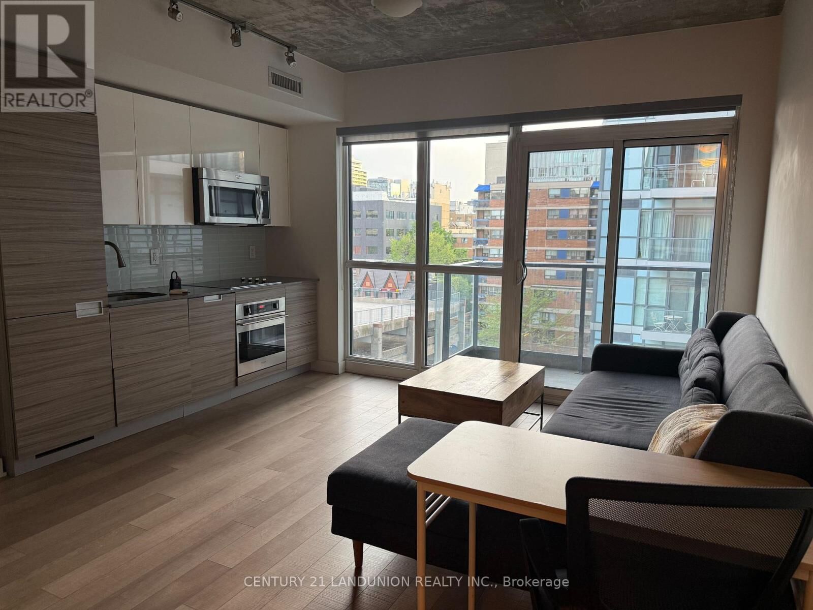 Property Photo: 210 Simcoe Street 712 ON M5T 2W7