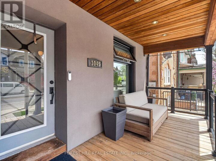 Property Photo:  1045 Dovercourt Road  ON M6H 2X7 