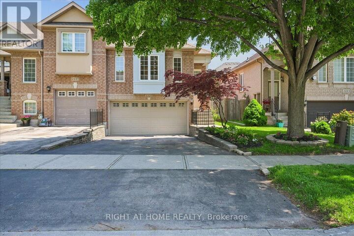 Property Photo: 2225 Hummingbird Way ON L6M 3Z6