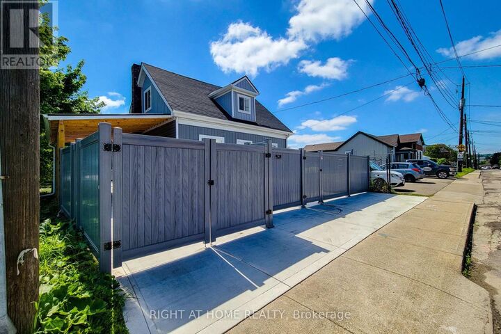 Property Photo: 78 Hillyard Street ON L8L 6B4