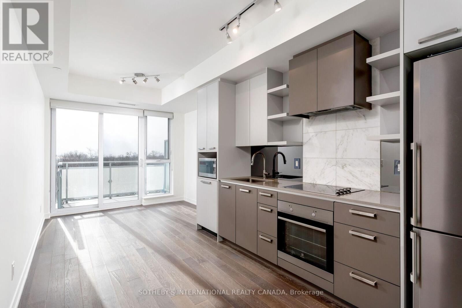Property Photo: 1830 Bloor Street West 716 ON M6P 0A2