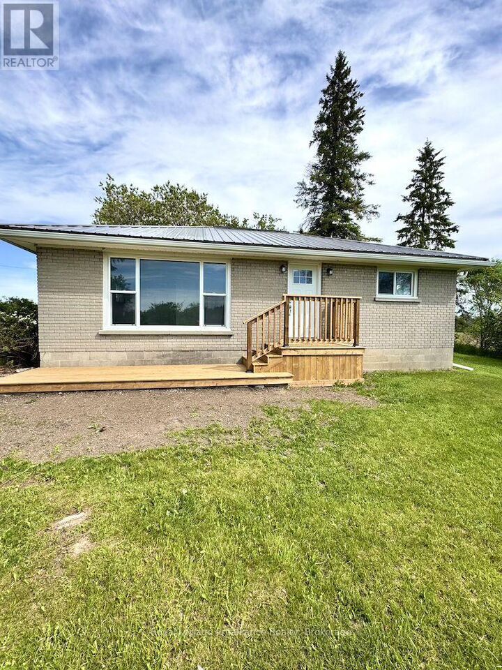 Property Photo: 886D Grills Road ON K8N 4Z5