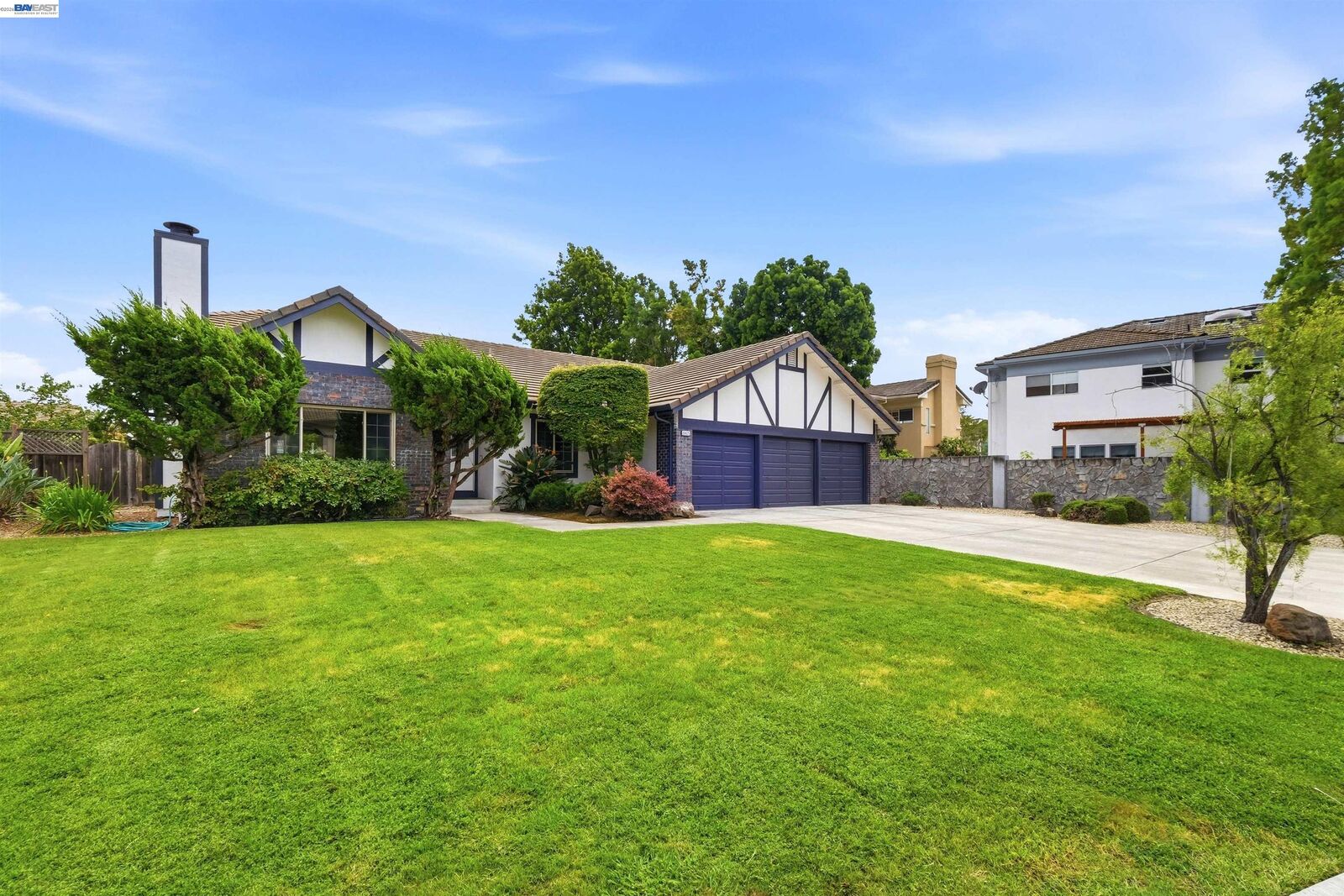 Property Photo: 38625 Oliver Way CA 94536