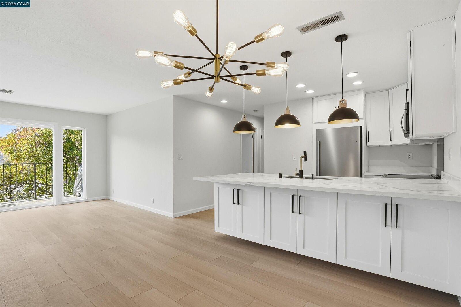 Property Photo: 1077 Wesley Ct 7 CA 94597