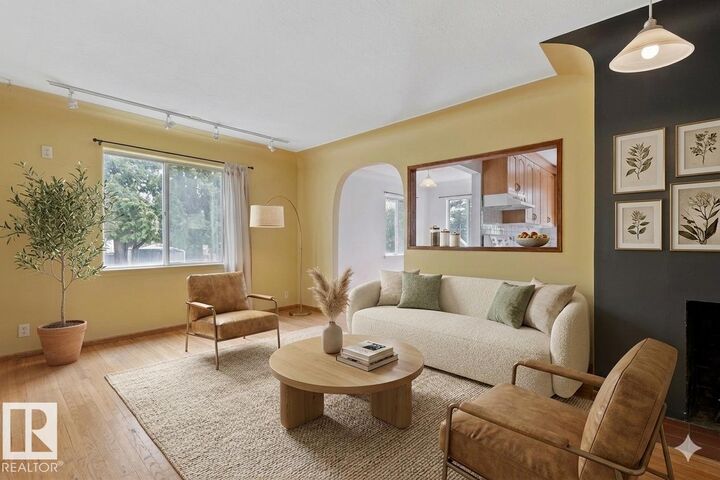 Property Photo:  9727 69 Avenue NW  AB T6E 0S7 