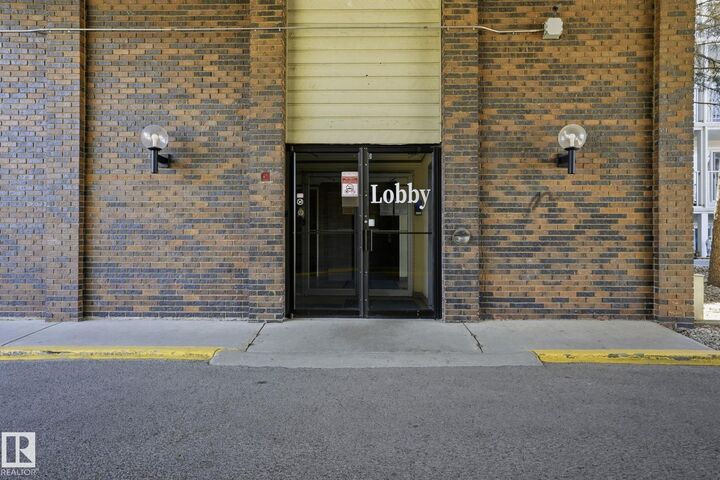 Property Photo:  4404 122 Street NW 422  AB T6J 4A9 