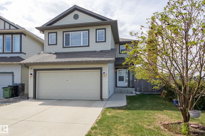 Property Photo: 1939 118 Street SW AB T6W 2E4