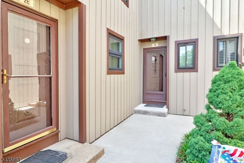 Property Photo:  38 Park St 2-D  NJ 07932 