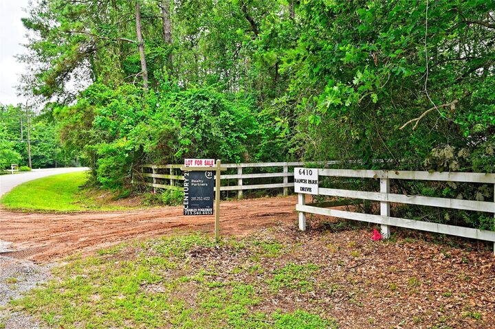 Property Photo:  6410 Ranch Park Drive  TX 77354 