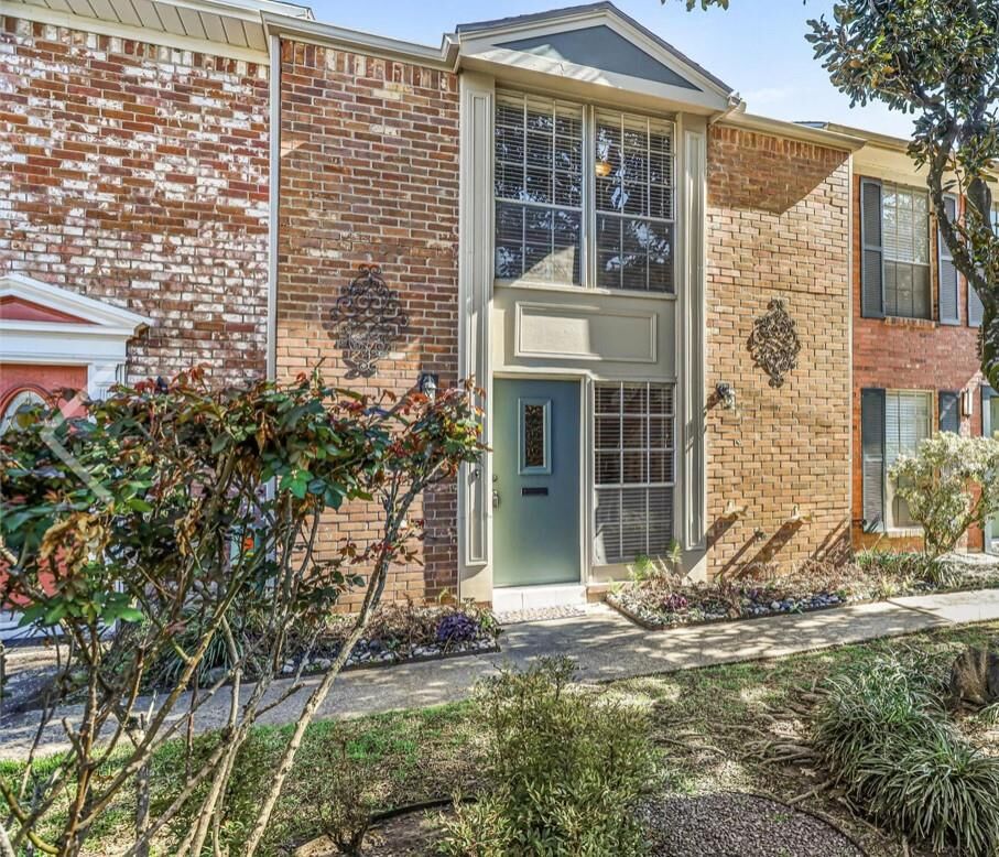 Property Photo:  4410 Tc Jester Boulevard 13  TX 77018 