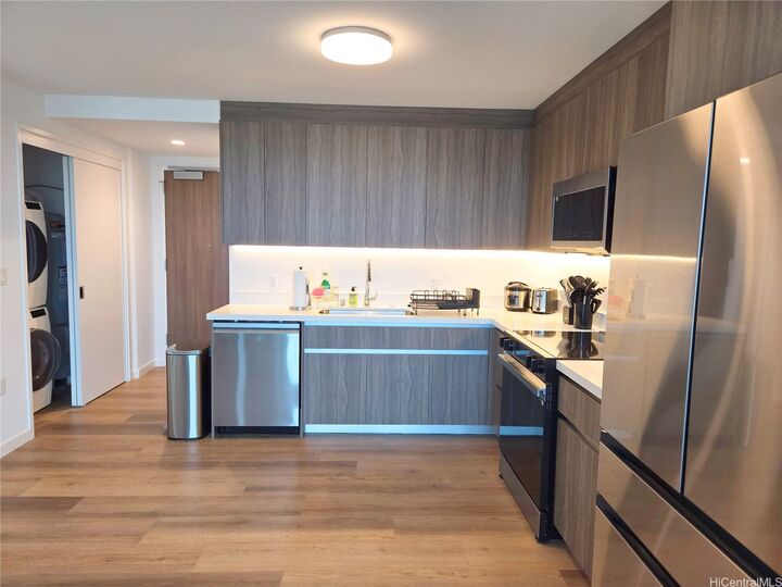 Property Photo: 1500 Rycroft Street 3005R HI 96814