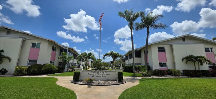 Property Photo: 2507 Beneva Road 5 FL 34232
