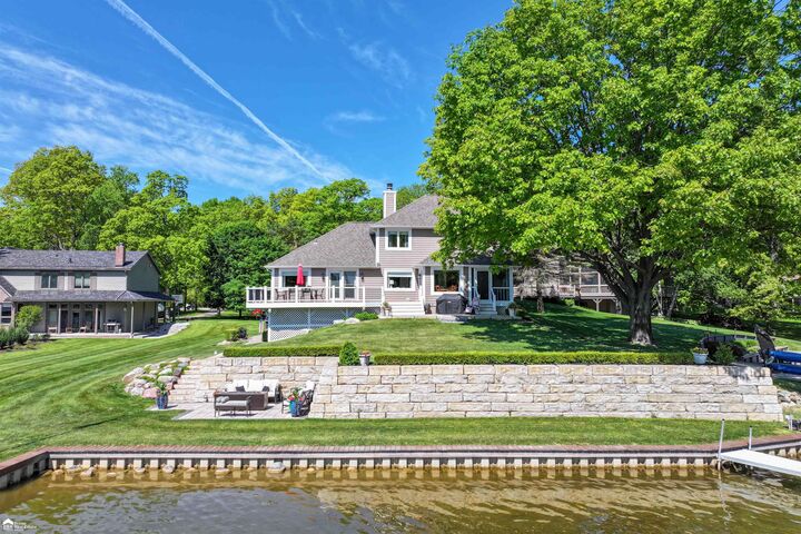 Property Photo:  3123 Lake Hill Drive  MI 48455 