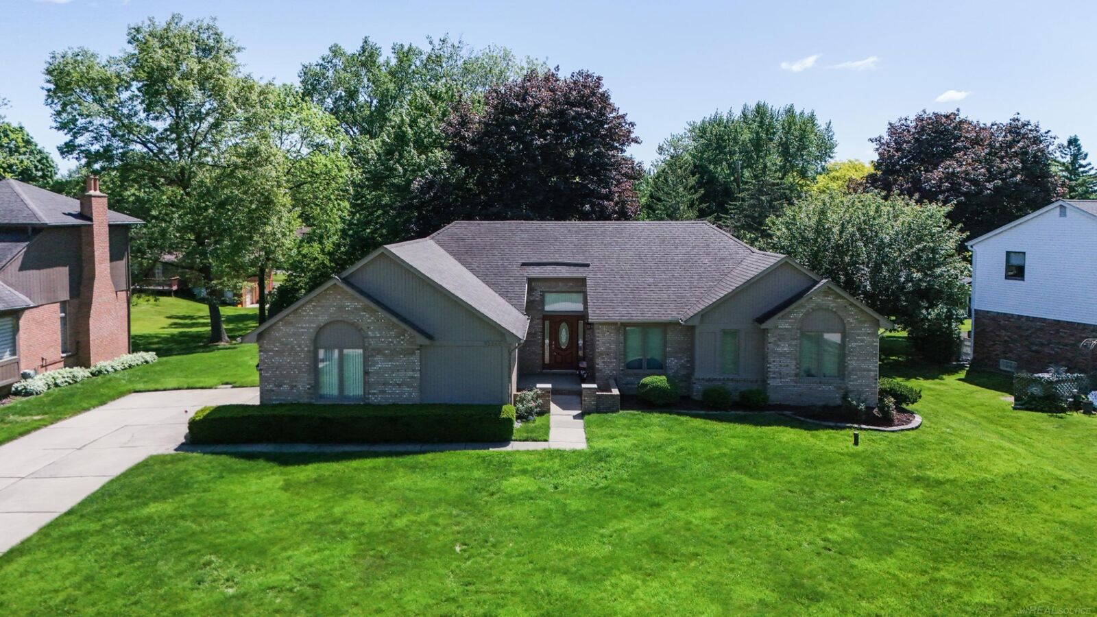 Property Photo: 53240 Hillside Drive MI 48316