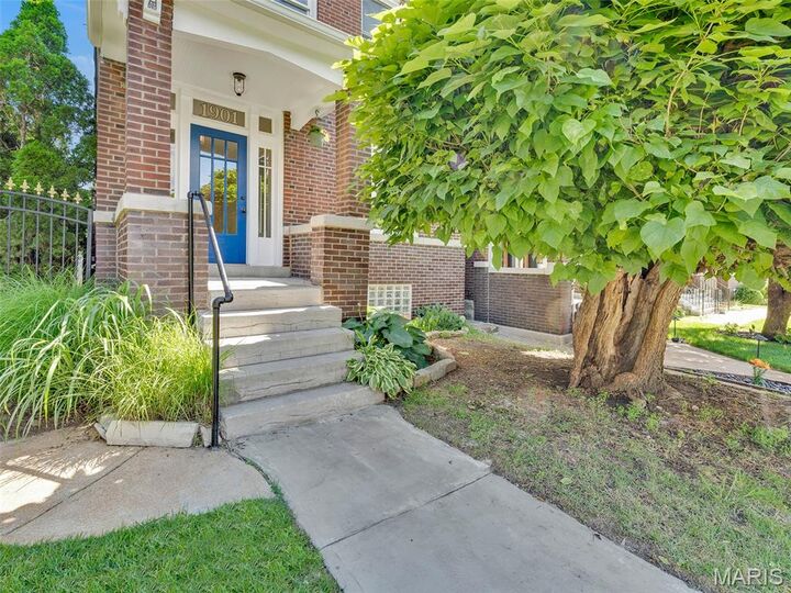 Property Photo:  1901 Allen Avenue  MO 63104 