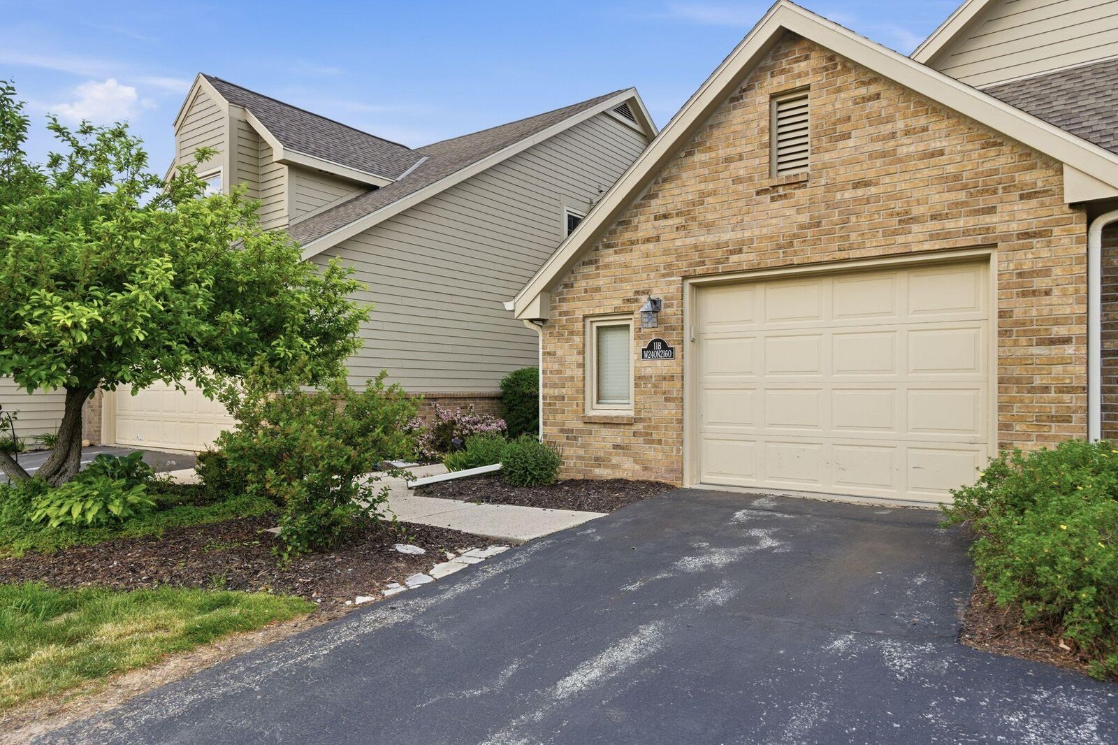 Property Photo:  W240n2160 Dorchester Dr  WI 53072 