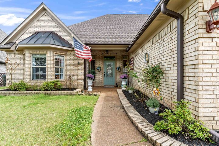 Property Photo:  310 Whispering Meadows Dr  TN 38060 