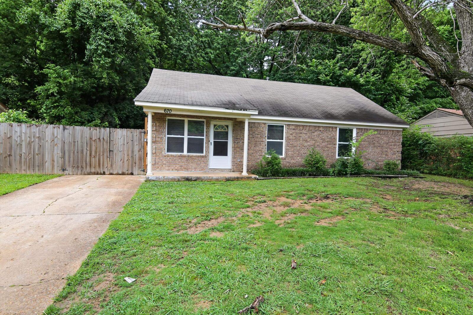 Property Photo:  670 Whiterock Ave  TN 38109 