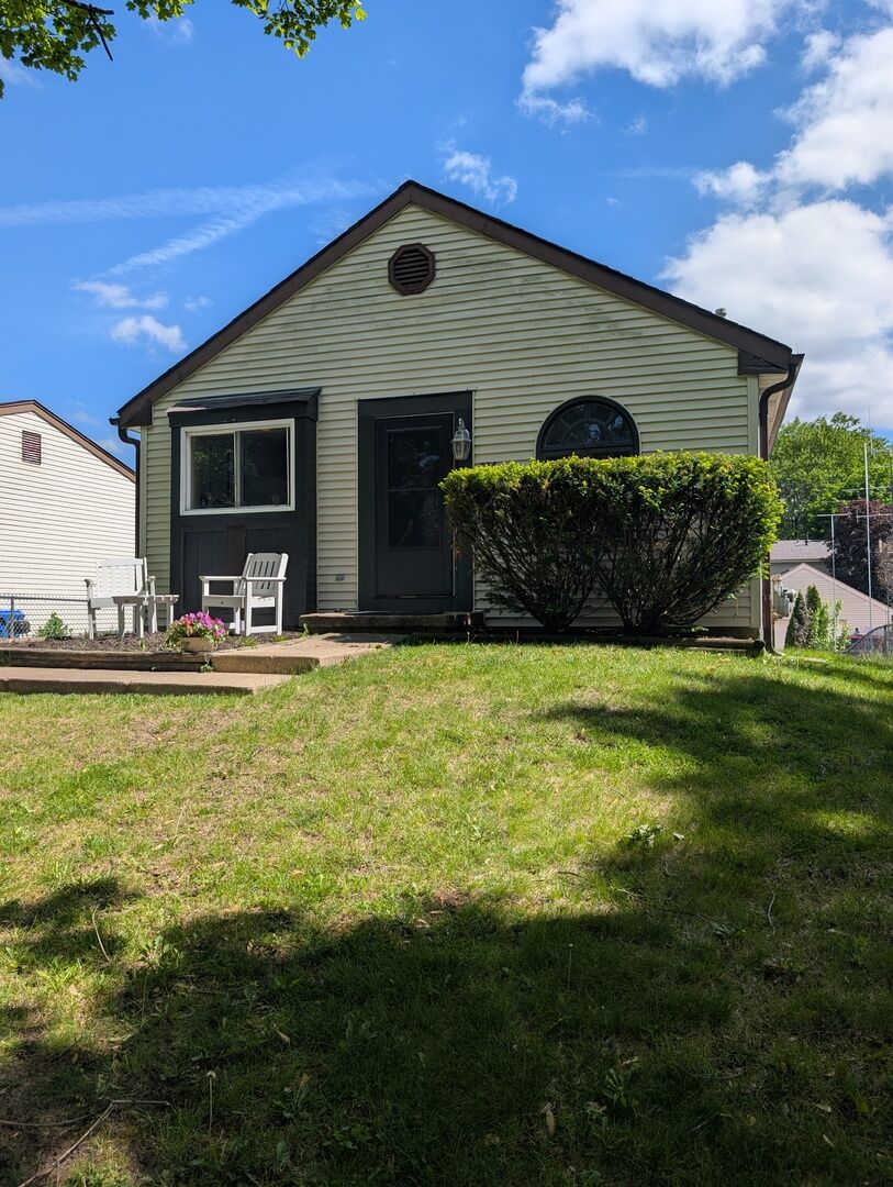 Property Photo: 904 Britta Lane IL 60134