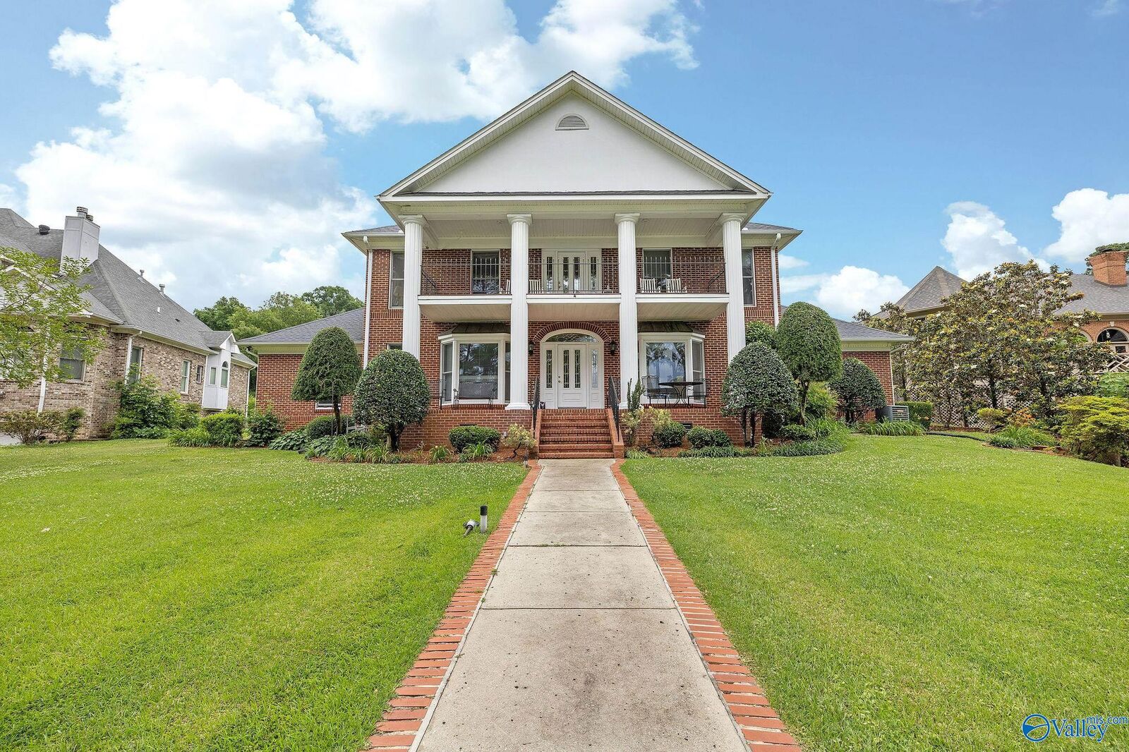 Property Photo:  1365 Signal Point Road  AL 35976 