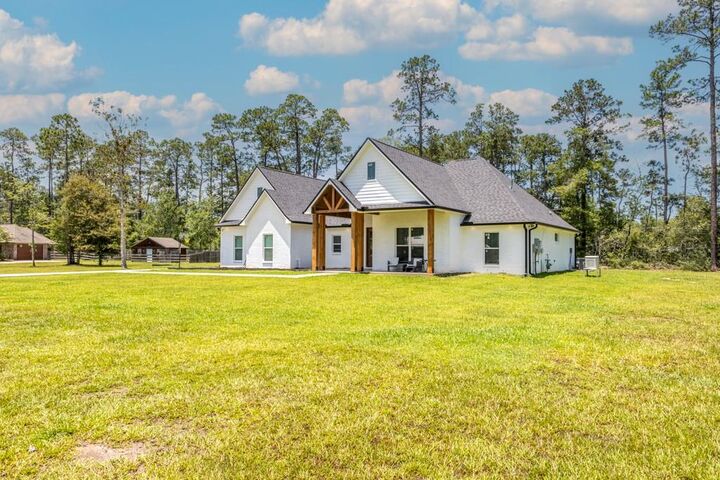 Property Photo: 29138 Jackson Drive LA 70445