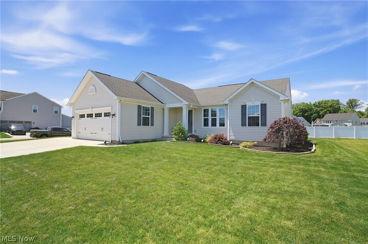 Property Photo: 4742 Gooseberry Knoll OH 44266