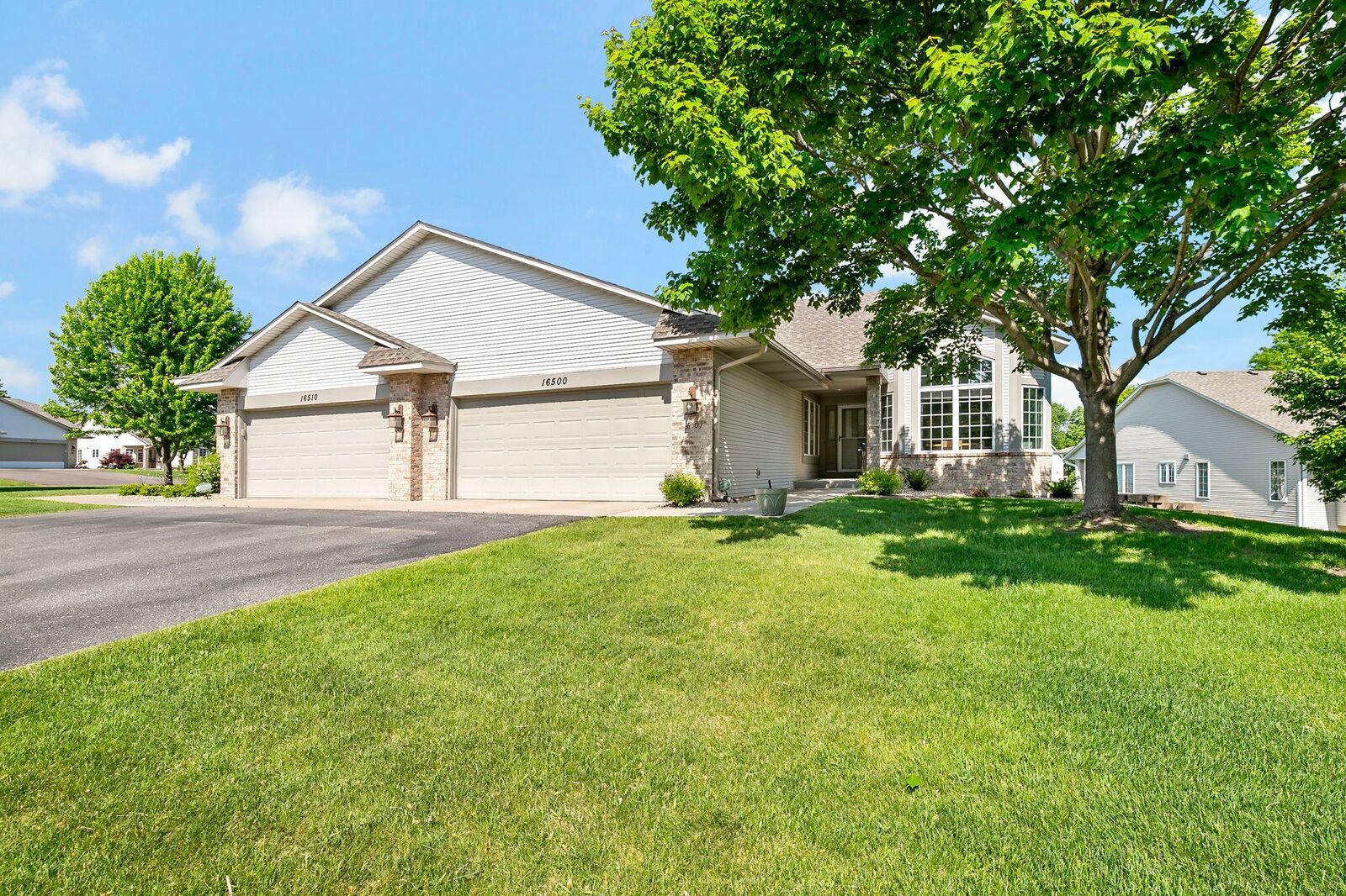 Property Photo: 16500 41st Avenue N MN 55446