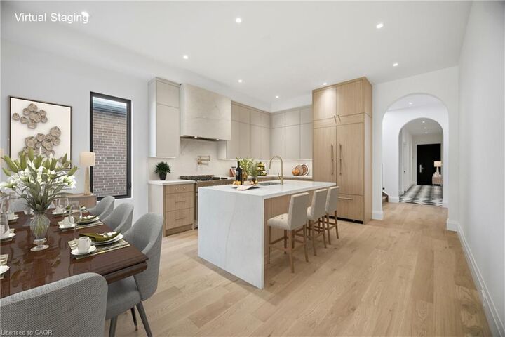 Property Photo:  40B Maple Avenue N  ON L5H 2S1 