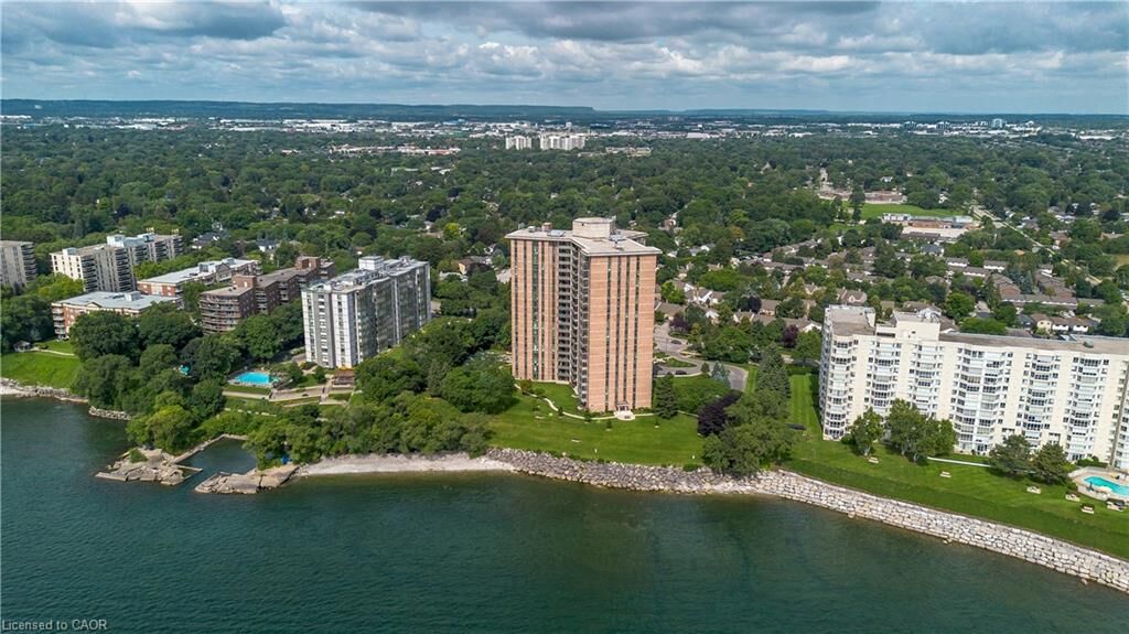 Property Photo: 5250 Lakeshore Road 1204 ON L7L 5L2