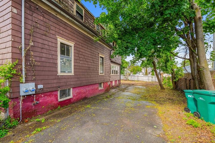 Property Photo:  10 Pinkham Street  MA 01902 