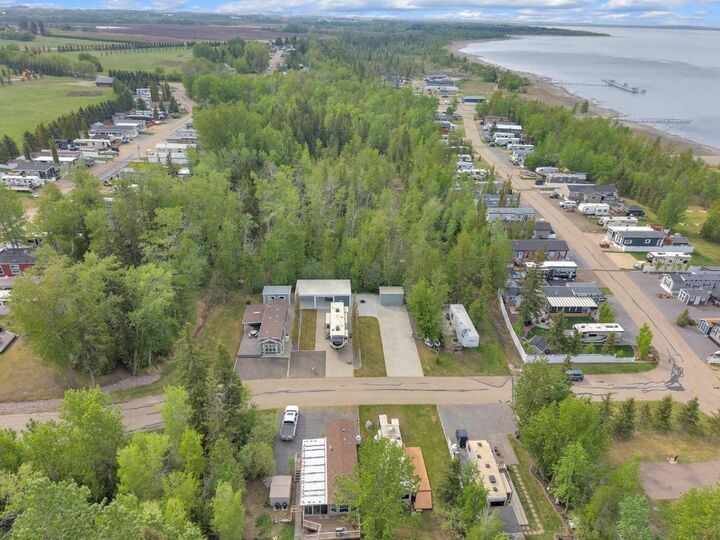 Property Photo: 41310 Range Road 282 28 AB T4J 2N3