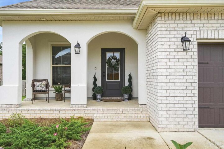 Property Photo:  3209 Mountain Laurel Tr  FL 32533 