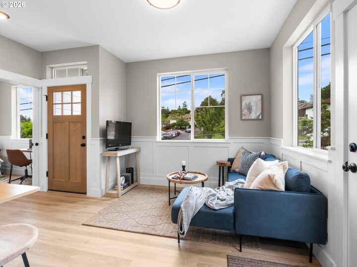 Property Photo:  3630 SW Vermont St  OR 97219 