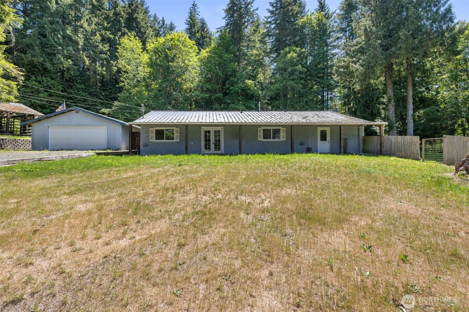 Property Photo: 33 Baskins Road WA 98363