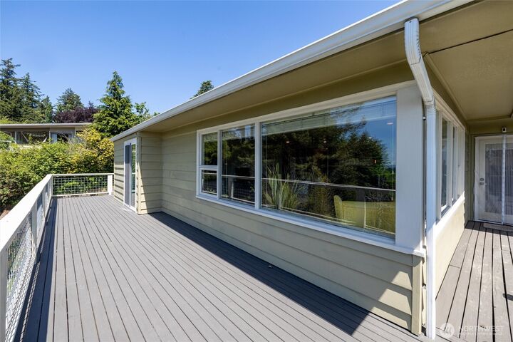 Property Photo:  903 S  9th Street  WA 98274 