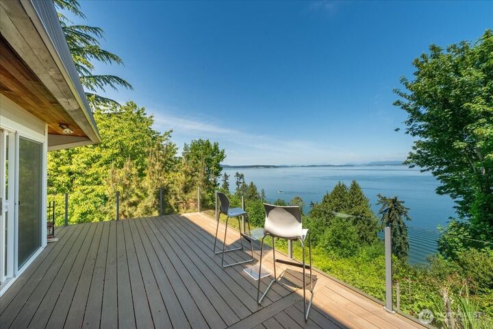 Property Photo:  1857  Cascade View Drive  WA 98282 