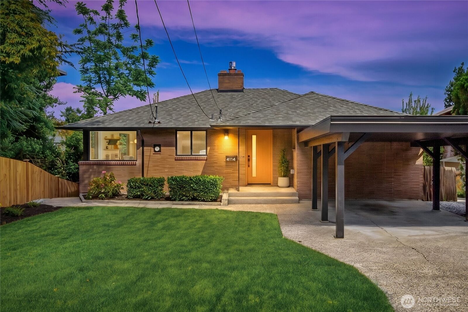 Property Photo: 4114 48th Avenue S WA 98118