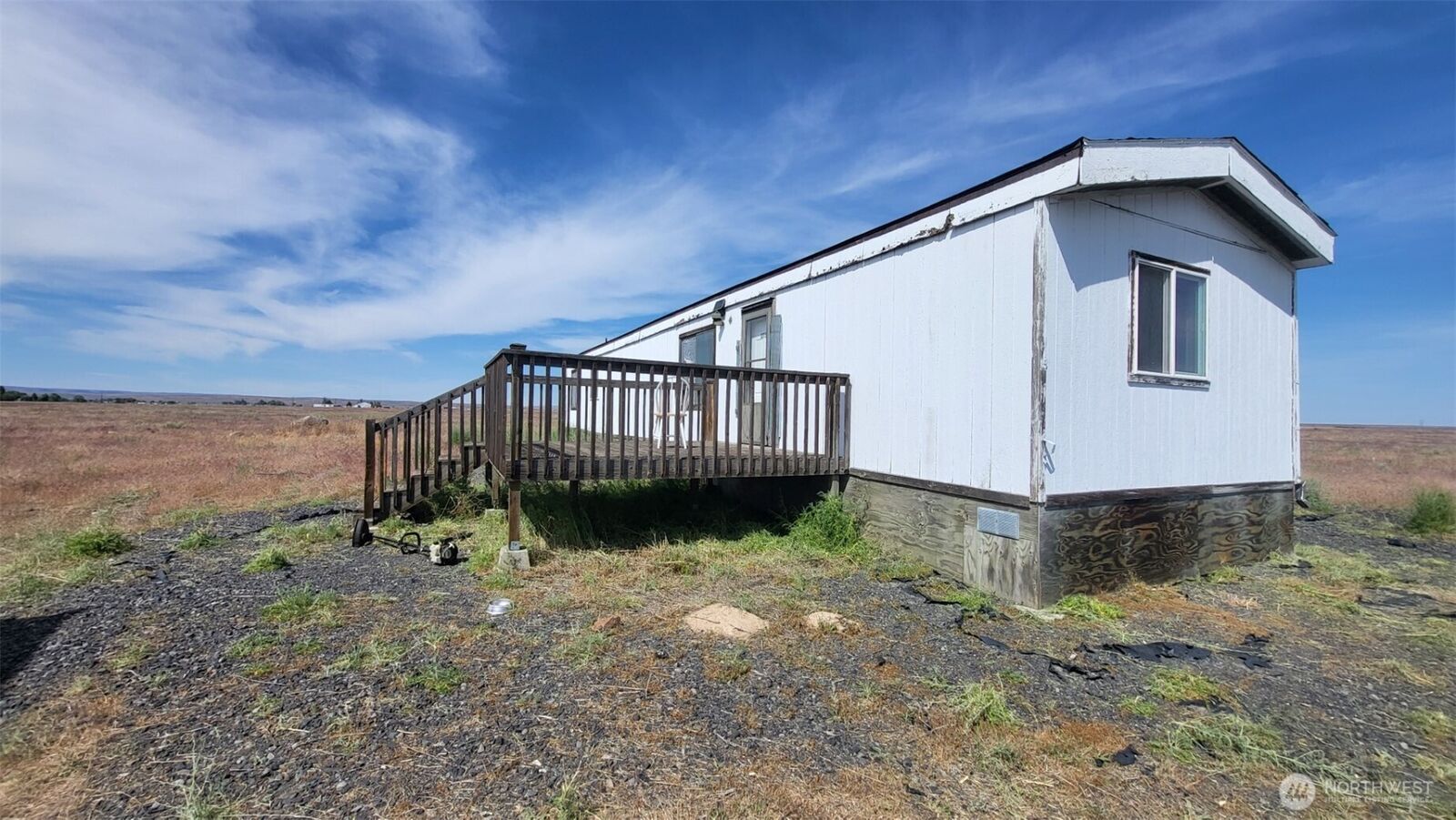 Property Photo: 2750 NE Rd 16 WA 98851