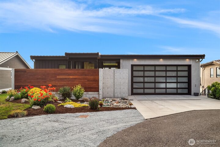Property Photo: 1104 Bayshore Drive WA 98282