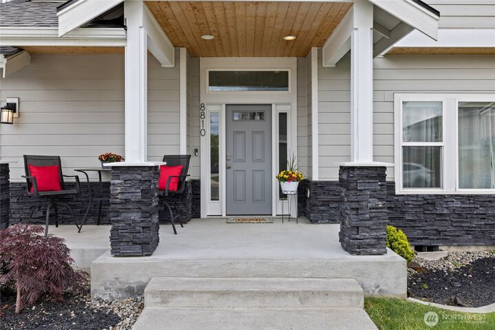 Property Photo:  8810 S L Street  WA 98444 
