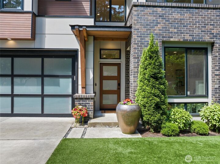 Property Photo:  11427  115th Avenue NE  WA 98033 