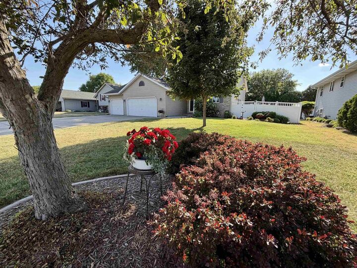 Property Photo:  3210 Thornton Drive  WI 53548 
