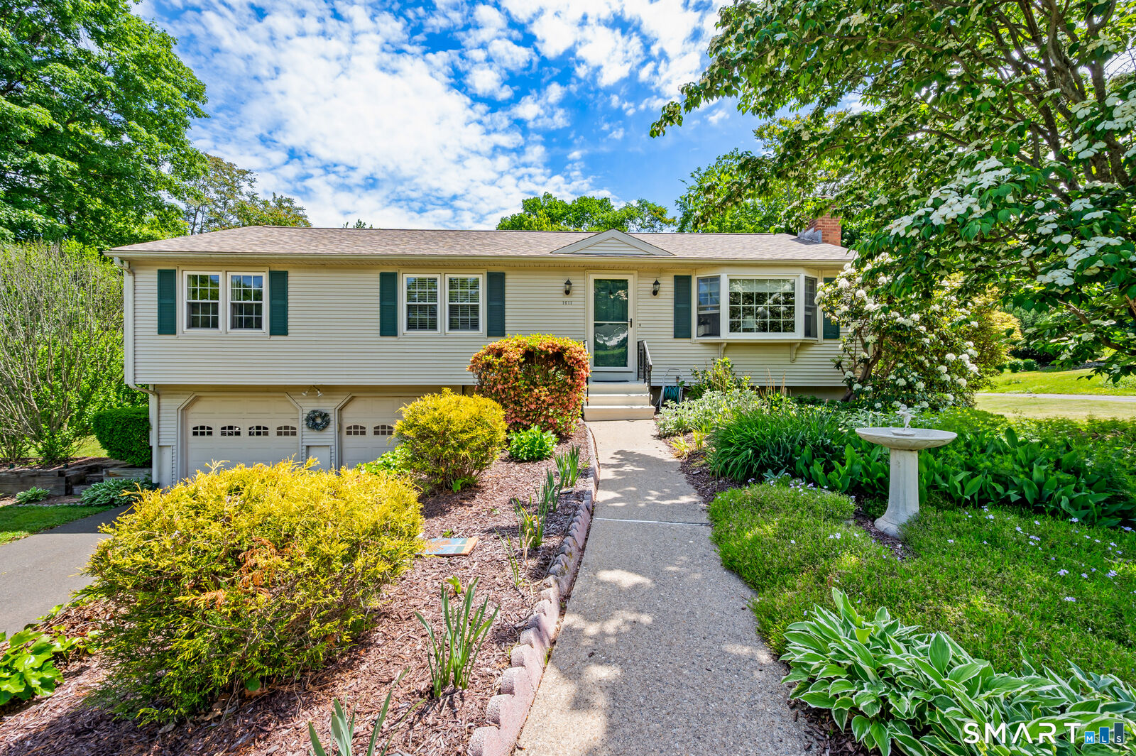 Property Photo: 1611 Shepard Avenue CT 06518