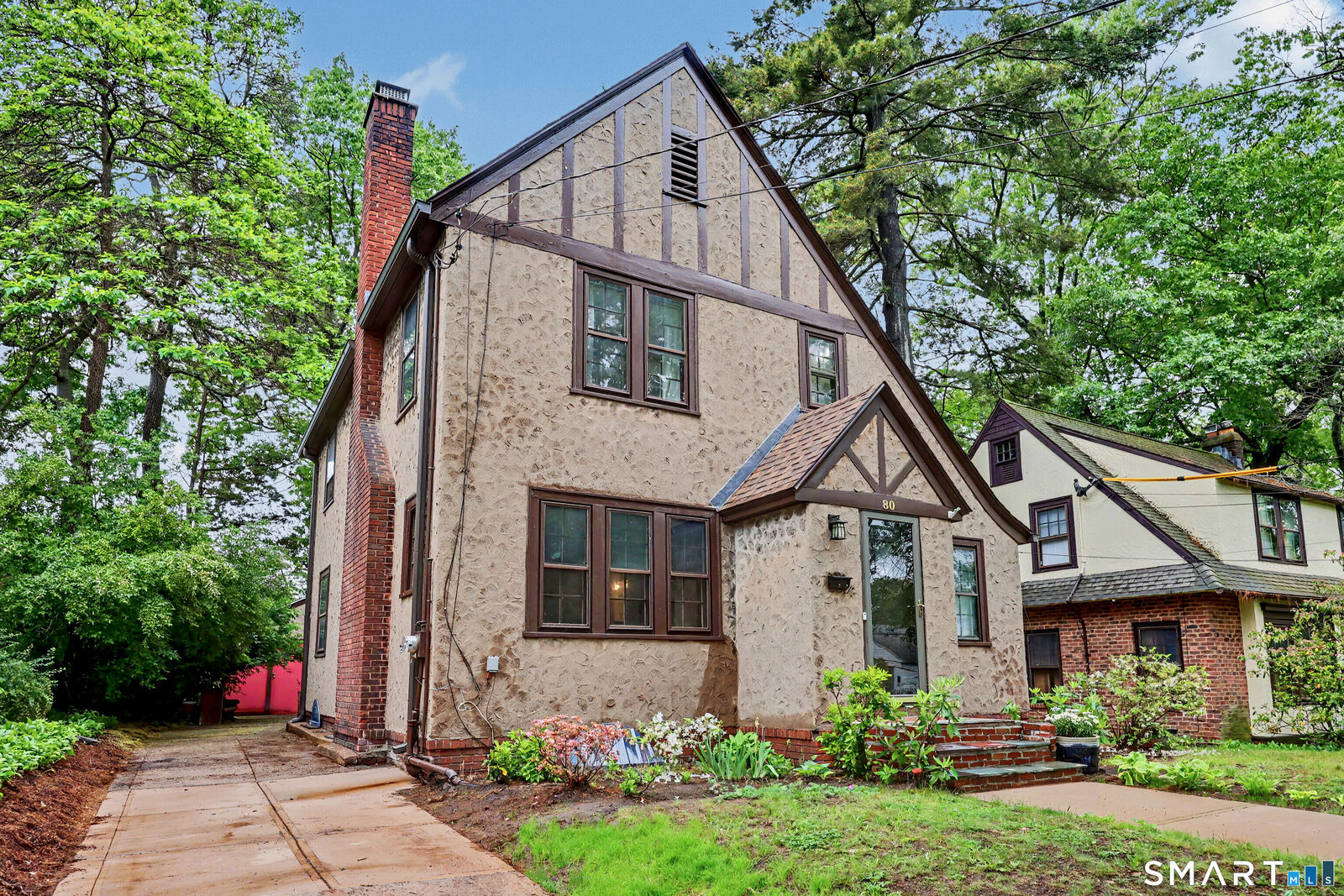 Property Photo:  80 Anita Street  CT 06511 